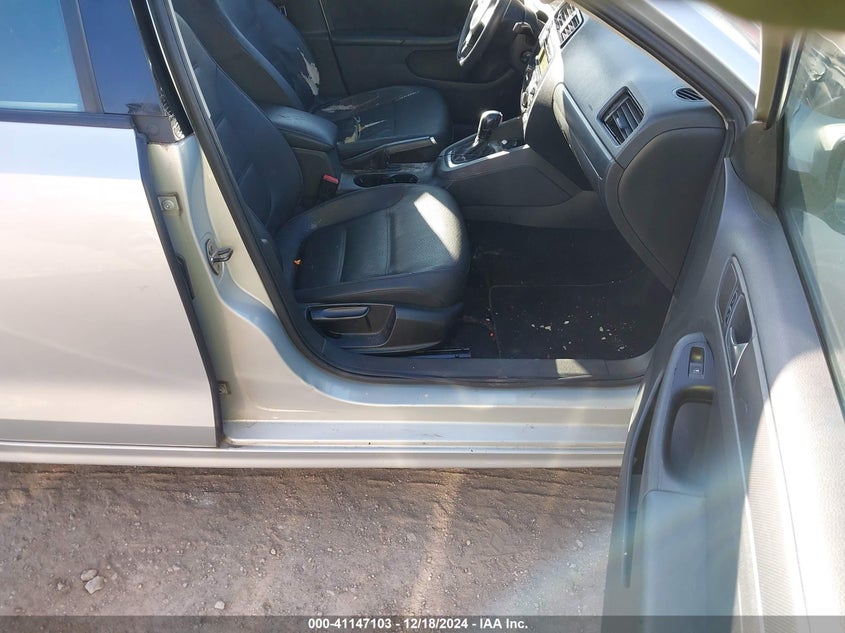 2011 VOLKSWAGEN JETTA VIN: 3VWDX7AJ1BM347024