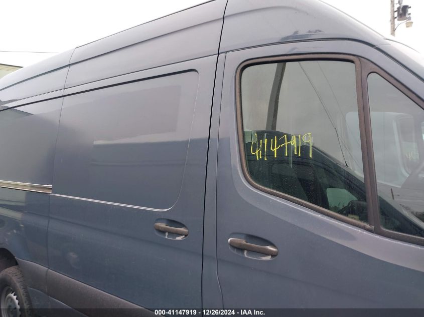 VIN WD4PF0CD5KP092508 2019 Mercedes-Benz Sprinter 2... no.13