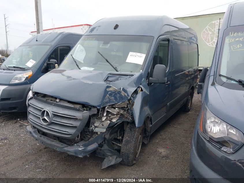 VIN WD4PF0CD5KP092508 2019 Mercedes-Benz Sprinter 2... no.2