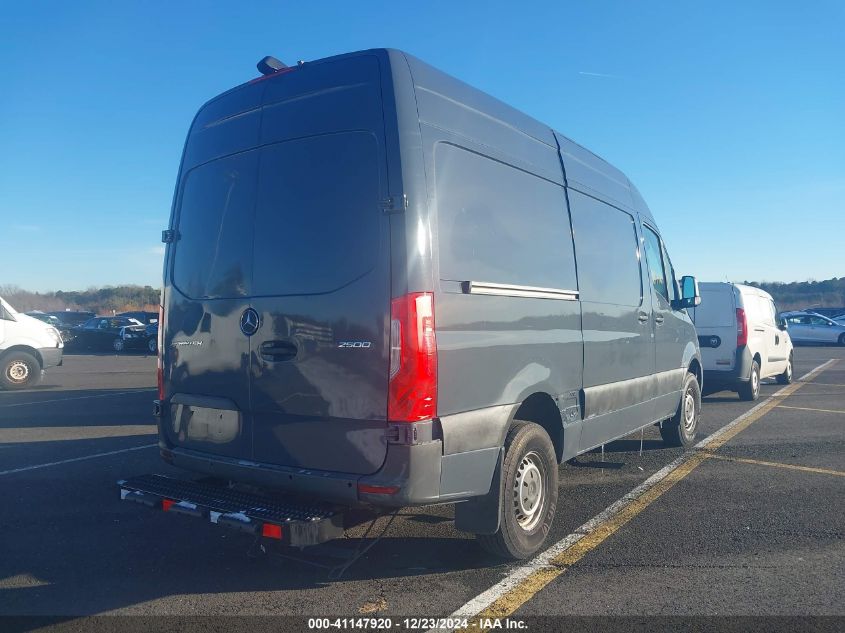 VIN WD4PF0CD1KP103259 2019 Mercedes-Benz Sprinter 2... no.4