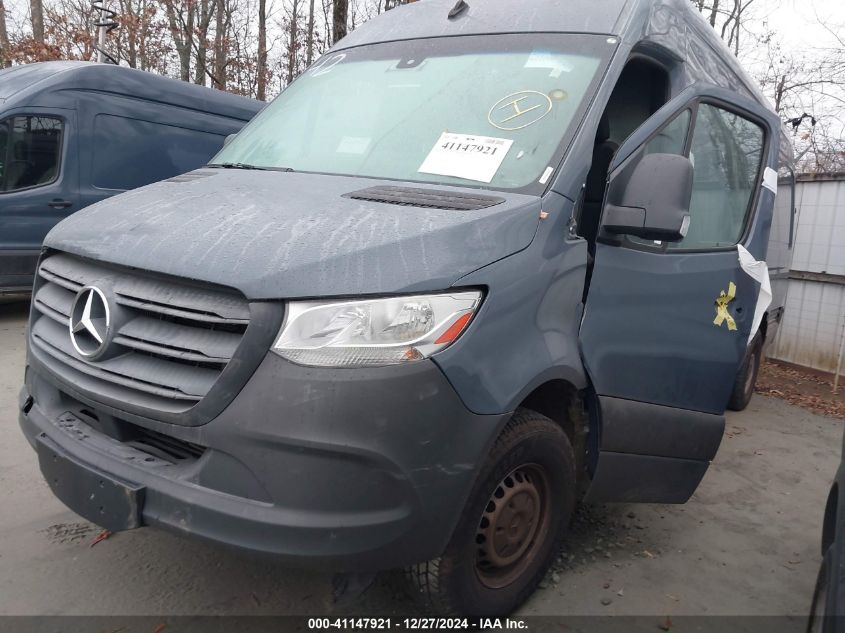 VIN WD4PF1CD7KP130472 2019 Mercedes-Benz Sprinter 2... no.2