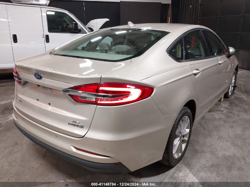 VIN 3FA6P0LU6KR212396 2019 FORD FUSION HYBRID no.4