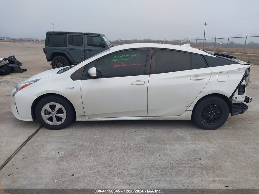 2016 TOYOTA PRIUS TWO - JTDKBRFU7G3012396