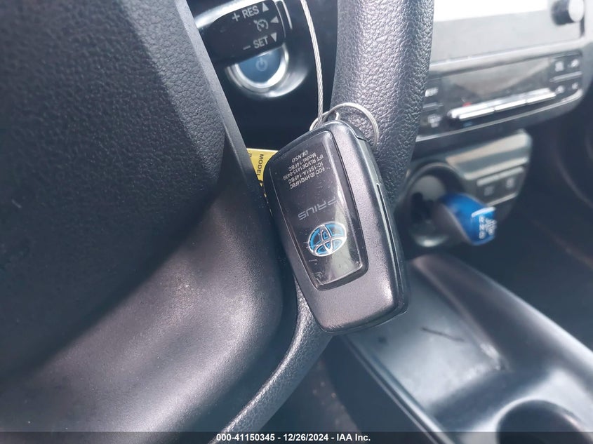 2016 TOYOTA PRIUS TWO - JTDKBRFU7G3012396