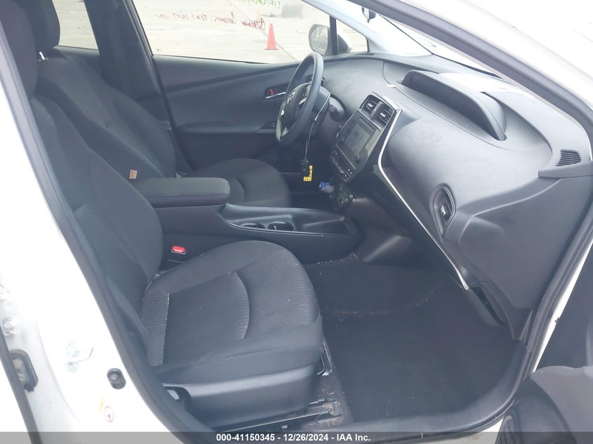 2016 TOYOTA PRIUS TWO - JTDKBRFU7G3012396