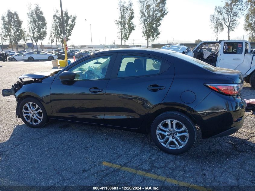 VIN 3MYDLBZVXGY106220 2016 SCION IA no.13