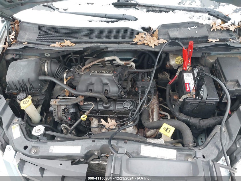 2008 CHRYSLER TOWN & COUNTRY VIN: 2A8HR54P28R666977