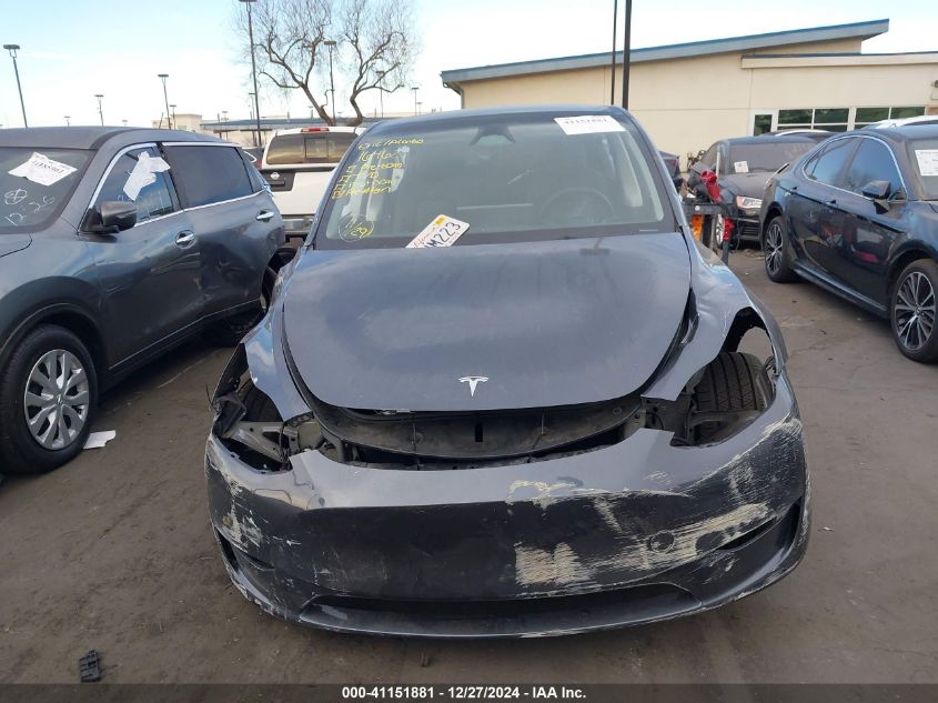 VIN 7SAYGDEE2PF885276 2023 Tesla Model Y, Awd/Long... no.13