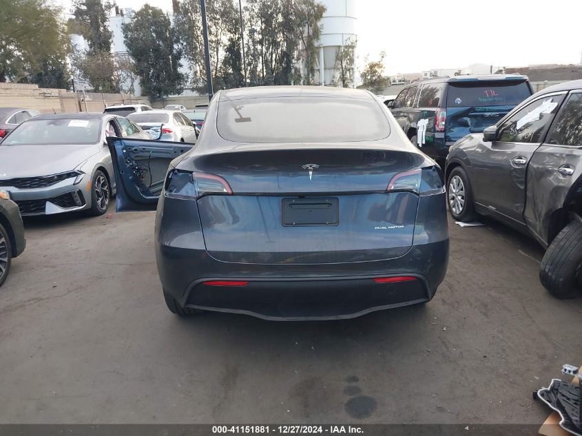 VIN 7SAYGDEE2PF885276 2023 Tesla Model Y, Awd/Long... no.17