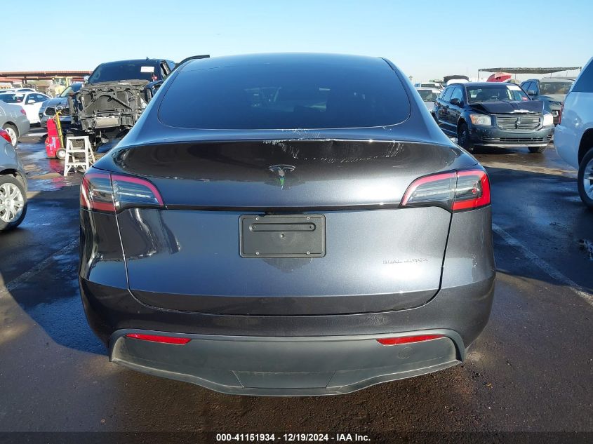 2024 Tesla Model Y Long Range Dual Motor All-Wheel Drive VIN: 7SAYGDEEXRA270975 Lot: 41151934