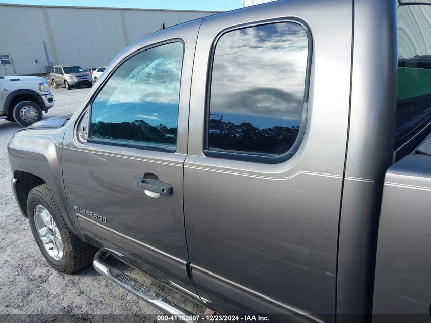 2013 CHEVROLET SILVERADO 1500 LT - 1GCRCSE06DZ333307