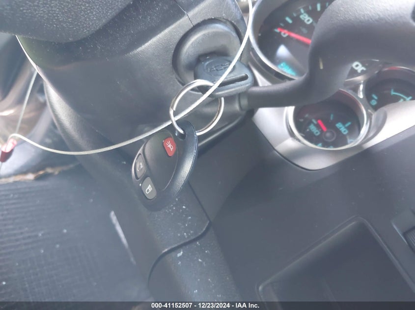 2013 CHEVROLET SILVERADO 1500 LT - 1GCRCSE06DZ333307