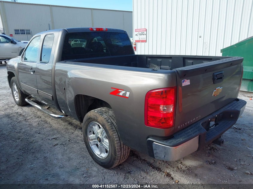 2013 CHEVROLET SILVERADO 1500 LT - 1GCRCSE06DZ333307