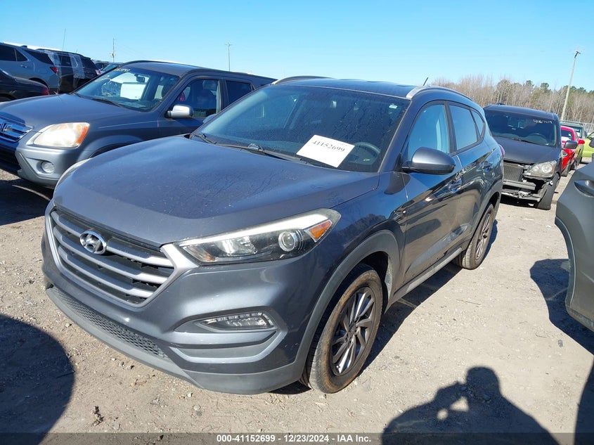 2017 HYUNDAI TUCSON VIN: KM8J33A42HU394048