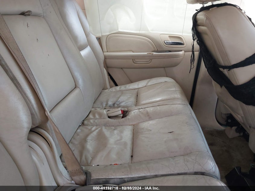 2008 Cadillac Escalade Standard VIN: 1GYEC63868R197355 Lot: 41152718