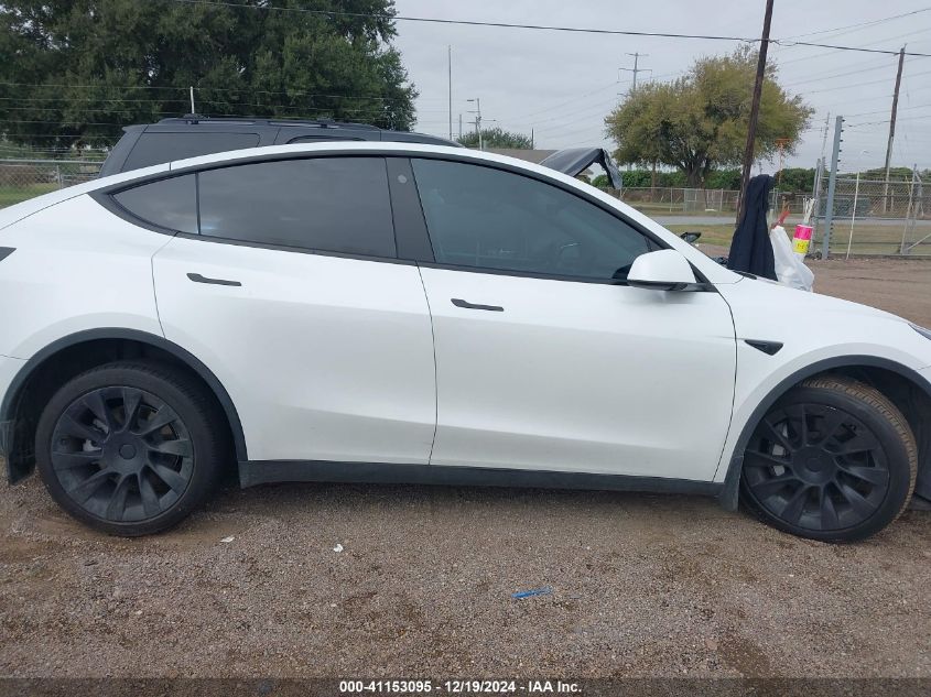 2022 Tesla Model Y Long Range Dual Motor All-Wheel Drive VIN: 7SAYGDEE2NA011388 Lot: 41153095