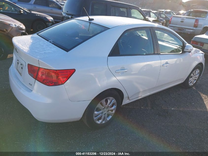 VIN KNAFU4A24D5715181 2013 KIA Forte, EX no.4