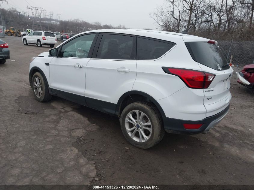 VIN 1FMCU9GD4KUC22854 2019 Ford Escape, SE no.3