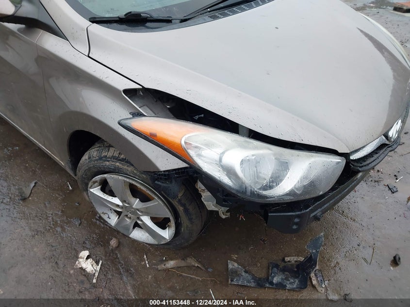 2012 HYUNDAI ELANTRA VIN: 5NPDH4AE5CH139365