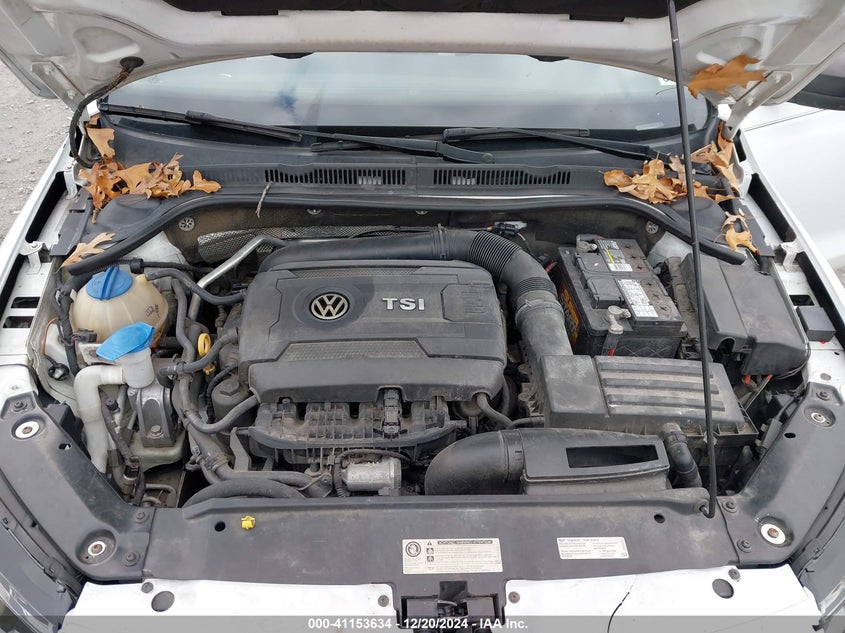 2015 VOLKSWAGEN JETTA VIN: 3VWD17AJ2FM204977