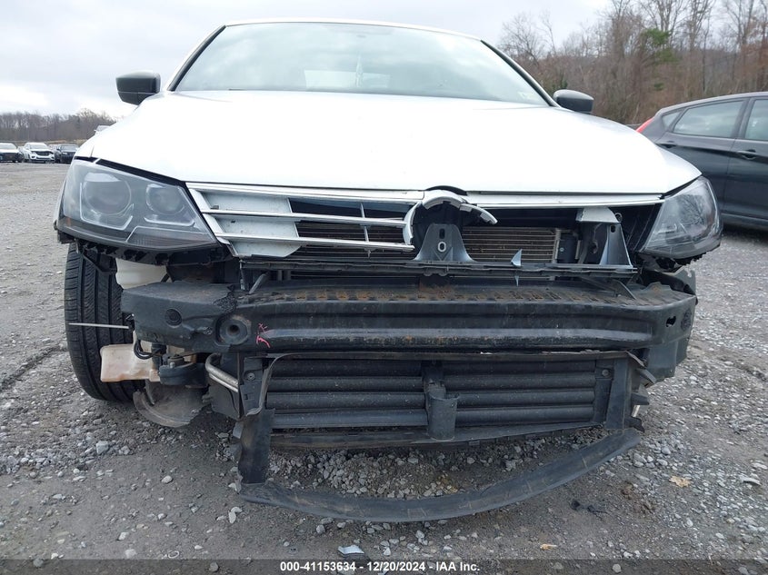 2015 VOLKSWAGEN JETTA VIN: 3VWD17AJ2FM204977
