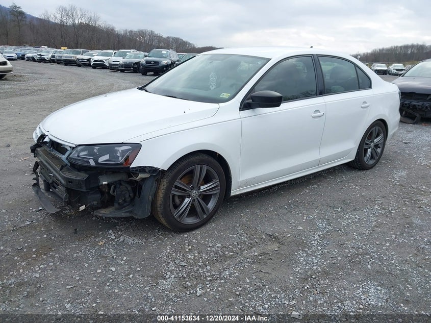 2015 VOLKSWAGEN JETTA VIN: 3VWD17AJ2FM204977
