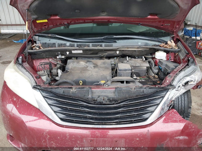 2014 TOYOTA SIENNA VIN: 5TDKK3DC4ES415948