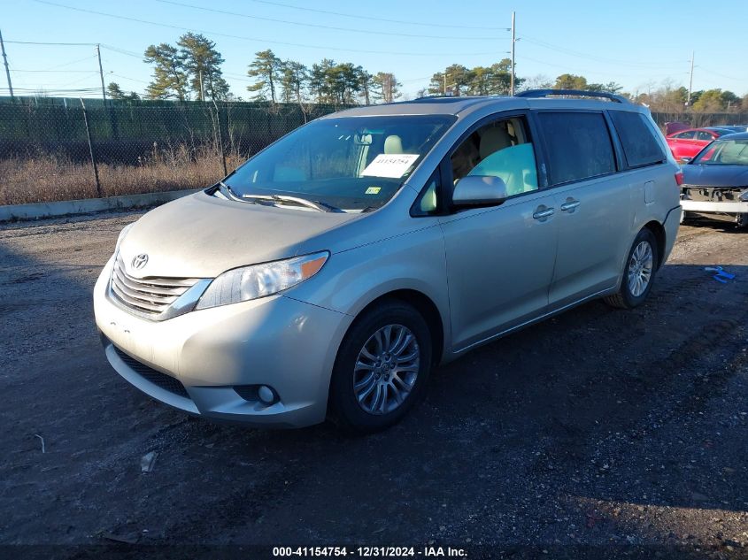 VIN 5TDYK3DC1FS563230 2015 Toyota Sienna, Xle 8 Pas... no.2