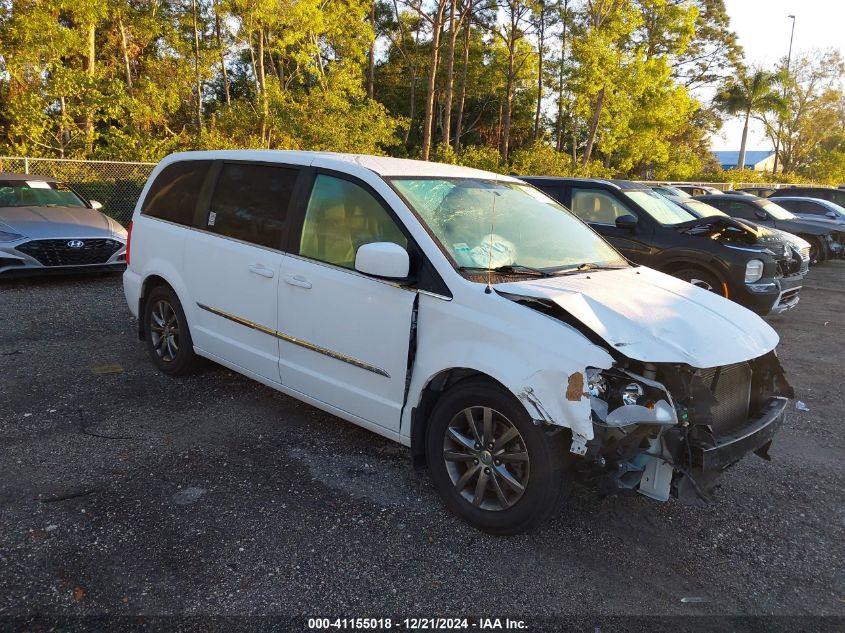 2015 Chrysler Town and Countr...