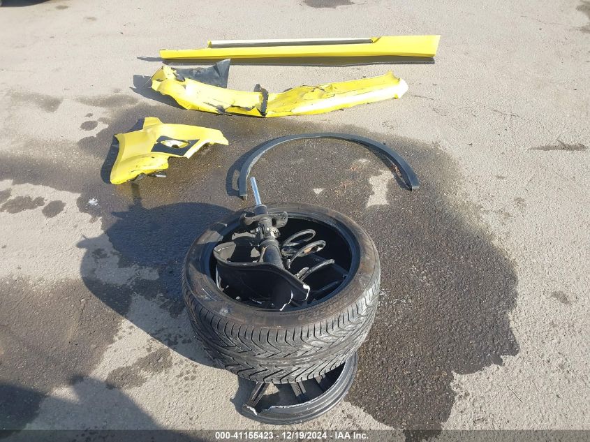 2015 CHEVROLET CAMARO VIN: 2G1FB1E33F9147997