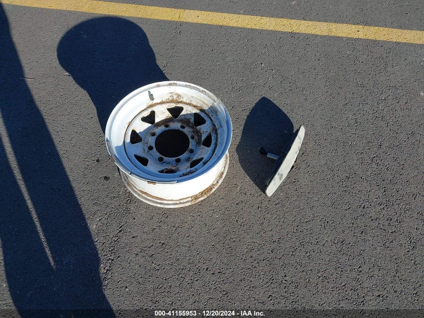 1985 Ford Econoline E350 Super Duty VIN: 1FBHS31G3FHA24155 Lot: 41155953