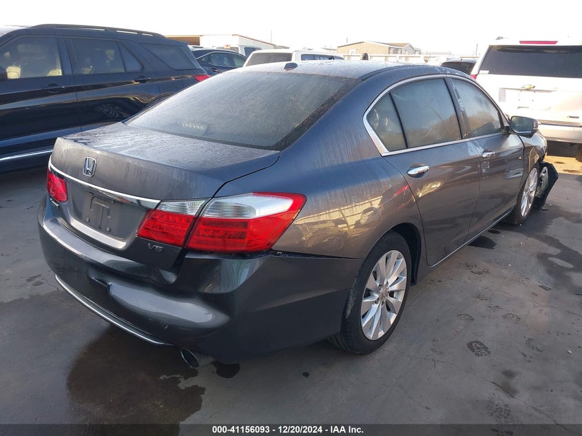 2013 HONDA ACCORD VIN: 1HGCR3F88DA015297