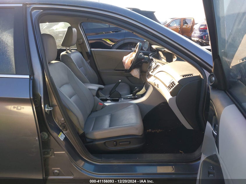 2013 HONDA ACCORD VIN: 1HGCR3F88DA015297