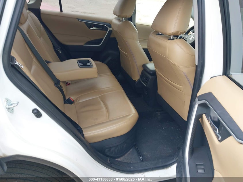 2019 TOYOTA RAV4 HYBRID XLE - JTMRWRFV1KD002400