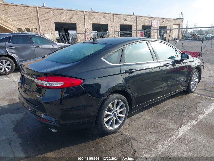 VIN 3FA6P0LUXHR385461 2017 Ford Fusion, Hybrid SE no.4