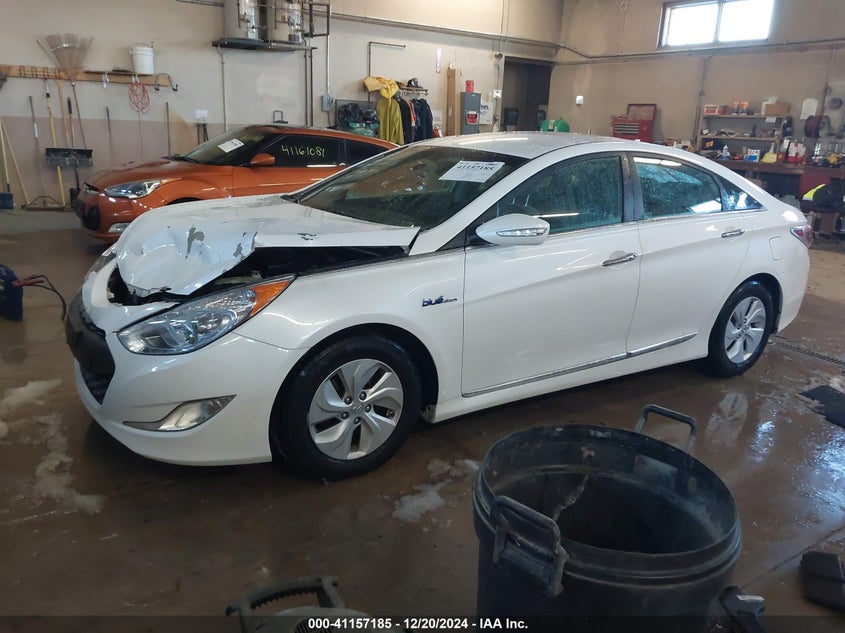 2014 HYUNDAI SONATA HYBRID - KMHEC4A42EA117405