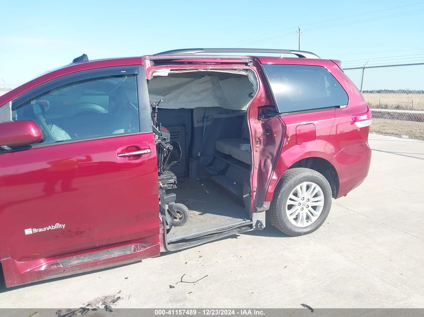 2014 TOYOTA SIENNA VIN: 5TDYK3DCXES421554