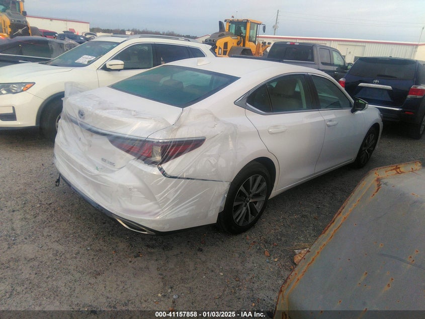 Vin: 58adz1b17mu108637, lot: 41648104, lexus es 350 20214