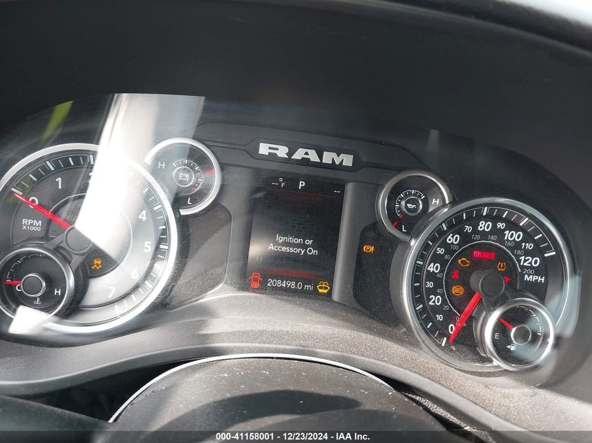 2019 RAM 1500 VIN: 1C6RREBT9KN568231