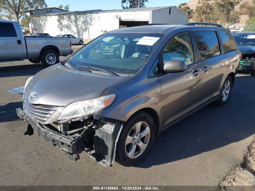 VIN 5TDKZ3DCXHS769358 2017 Toyota Sienna, Le 8 Pass... no.2