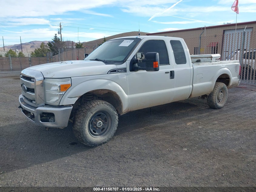 2012 Ford F350, Normal Wear & Tear, IAAI, VIN 1FT8X3BT4CEC15265 — photo 2