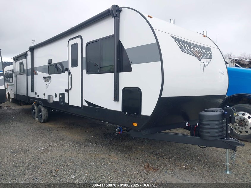 2024 FOREST RIVER WILDWOOD PLATINUM  (VIN: 4X4TWDG25R8811747)