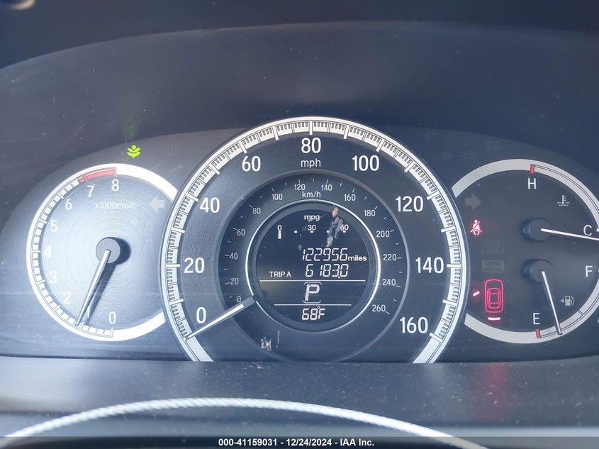 2016 HONDA ACCORD VIN: 1HGCR2F38GA156017