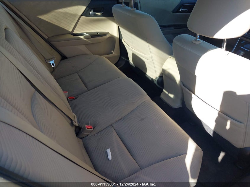 2016 HONDA ACCORD VIN: 1HGCR2F38GA156017