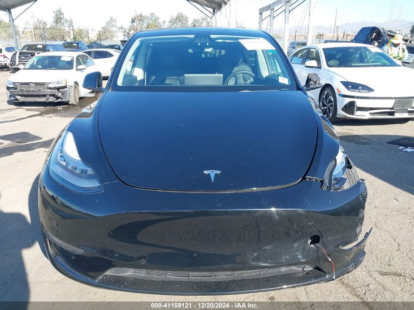 2022 Tesla Model Y Long Range Dual Motor All-Wheel Drive VIN: 7SAYGDEE1NF317355 Lot: 41159121