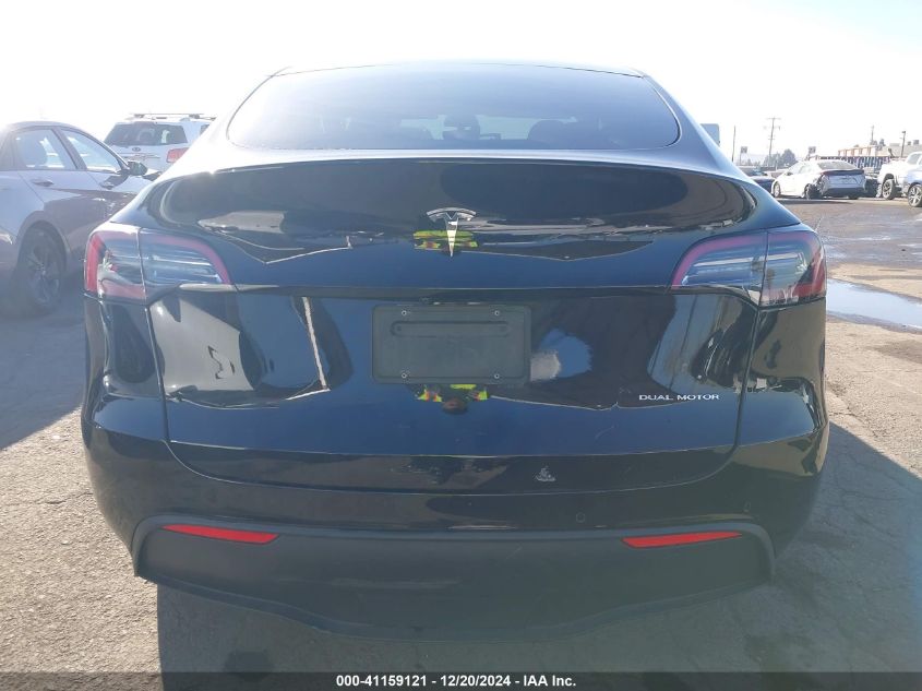 2022 Tesla Model Y Long Range Dual Motor All-Wheel Drive VIN: 7SAYGDEE1NF317355 Lot: 41159121