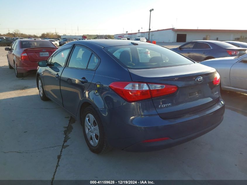 VIN KNAFK4A60G5586188 2016 KIA Forte, LX no.3