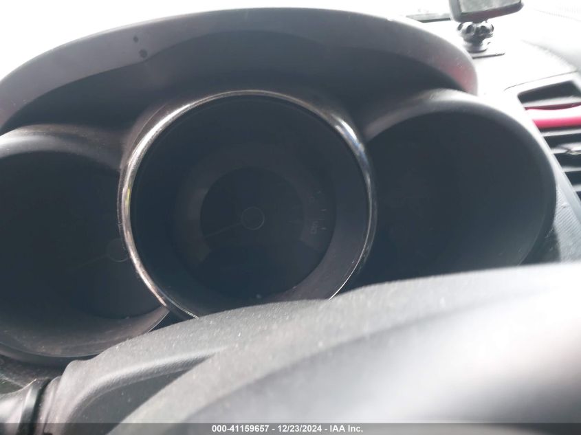 2011 Kia Soul + VIN: KNDJT2A28B7705629 Lot: 41159657