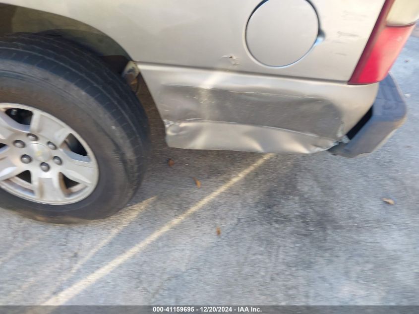 2003 Chevrolet Suburban 1500 Lt VIN: 3GNEC16Z53G220735 Lot: 41159695