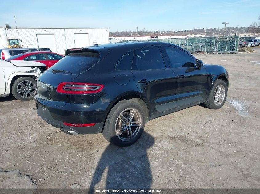 VIN WP1AA2A58HLB02405 2017 Porsche Macan no.4